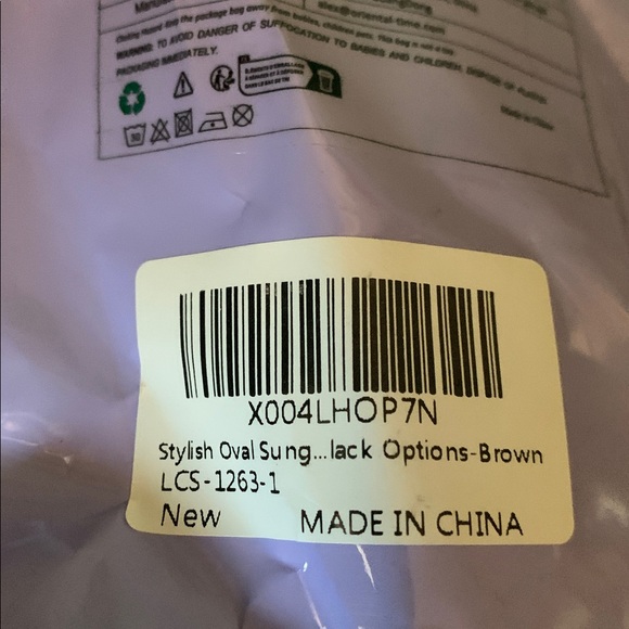 NWT No Label 1 Pack Retro Animal Print Small Oval Sunglasses - Picture 2 of 7